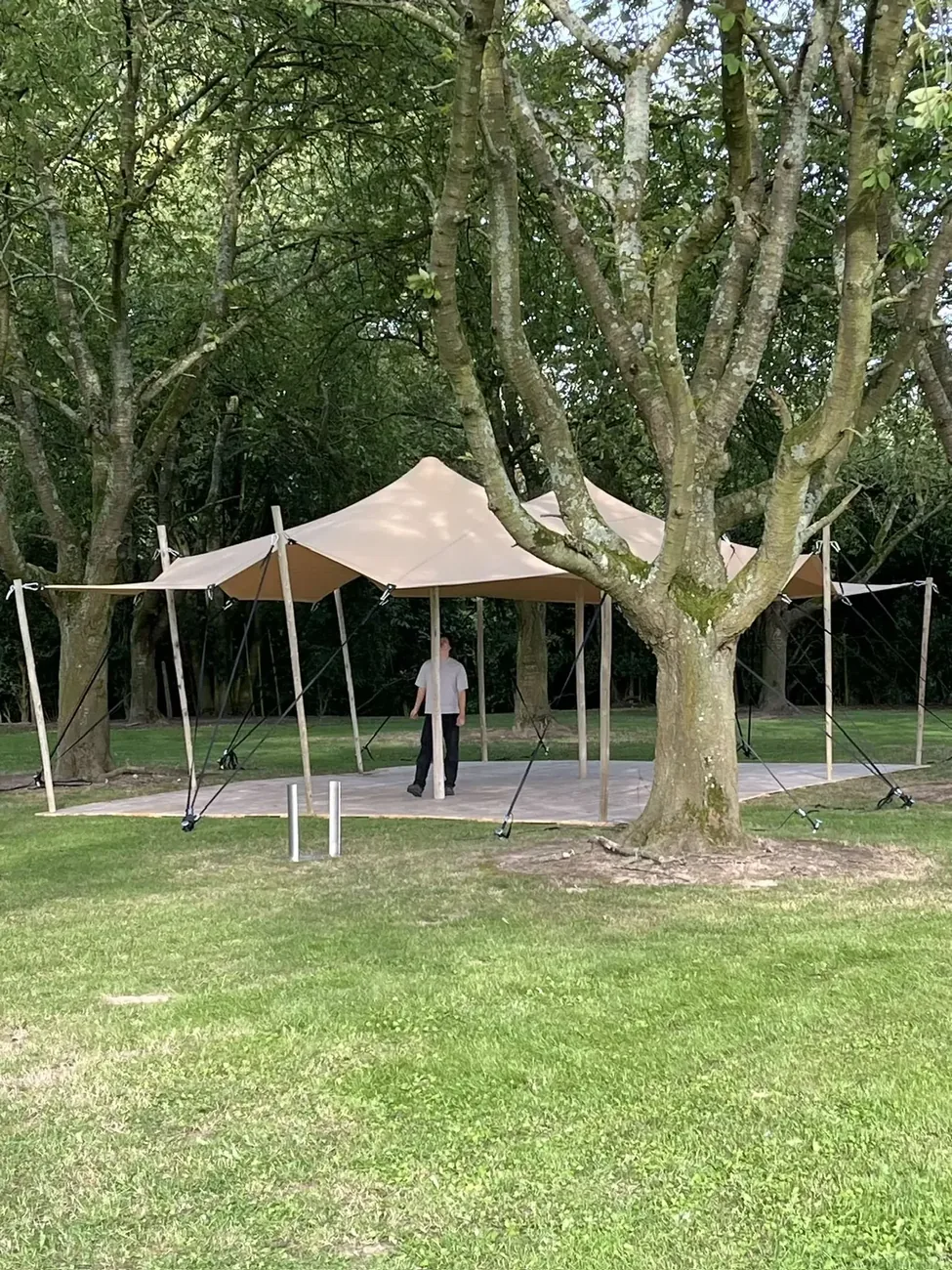 Stretchtent opbouw houten vloer Hasselt